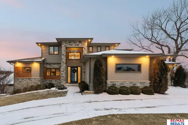 5702 S 234 Street, Elkhorn, NE 68022