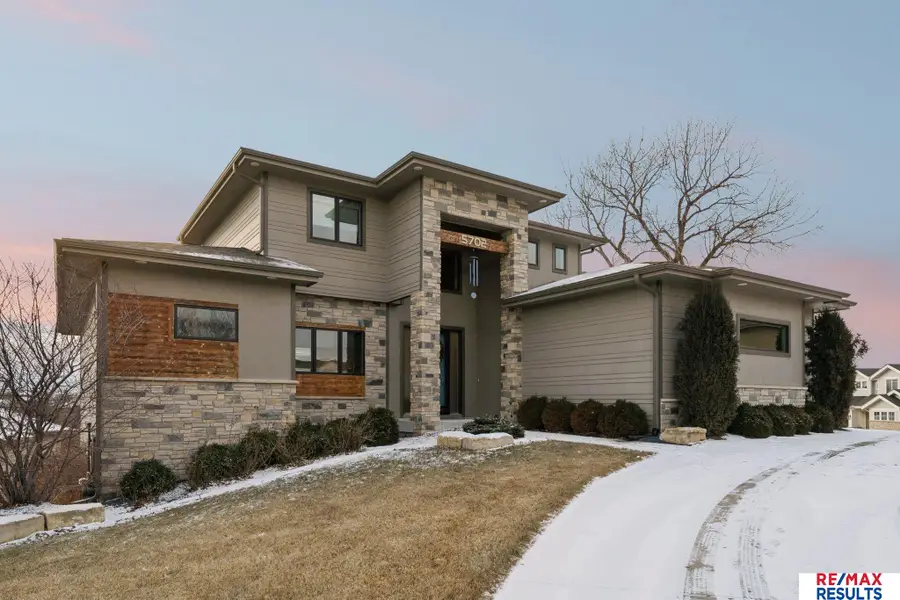 5702 S 234 Street, Elkhorn, NE 68022 - Image #3