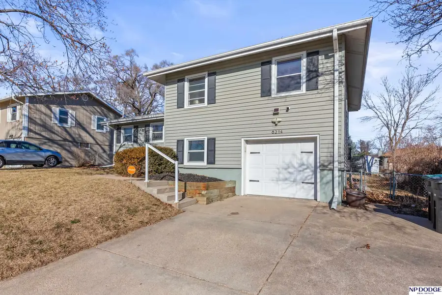 8214 Gold Street, Omaha, NE 68124 - #3