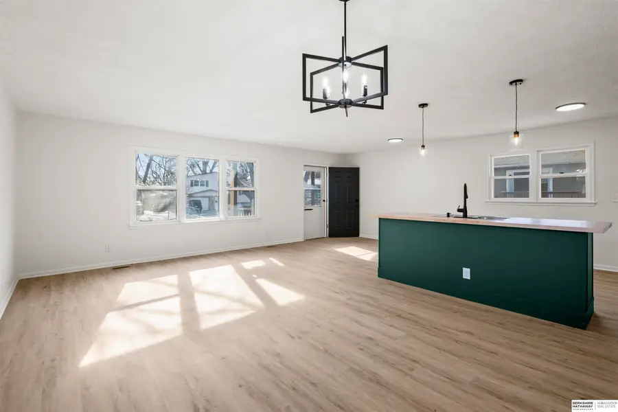 6614 Parkview Lane, Omaha, NE 68104 - Image #2