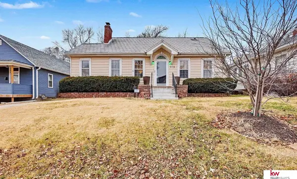 978 S 50 Street, Omaha, NE 68106