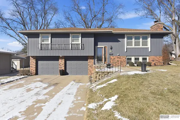 13968 William Circle, Omaha, NE 68144