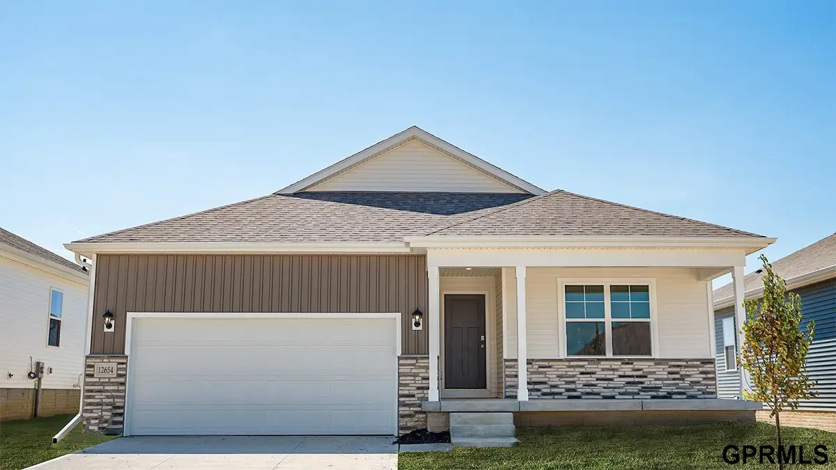 5510 N 189 Street, Elkhorn, NE 68022 - Image #1