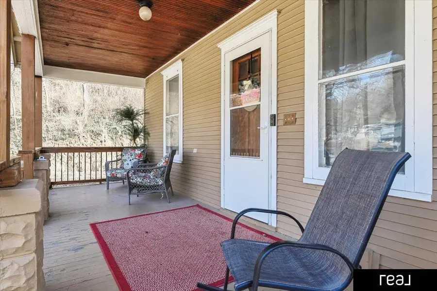 721 W Graham Avenue, Council Bluffs, IA 51503 - #2