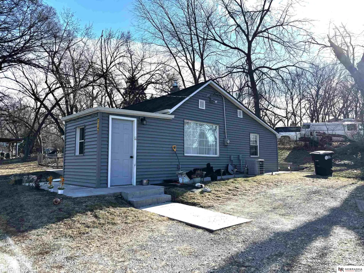 7343 Lake Street, Omaha, NE 68134 - #1