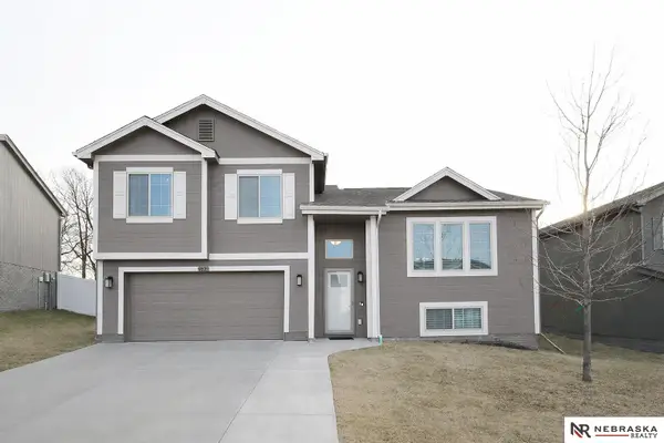 8025 N 84th Street, Omaha, NE 68122