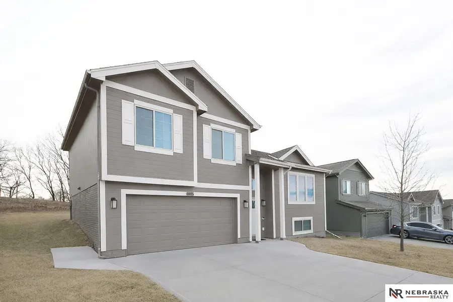 8025 N 84th Street, Omaha, NE 68122 - Image #2