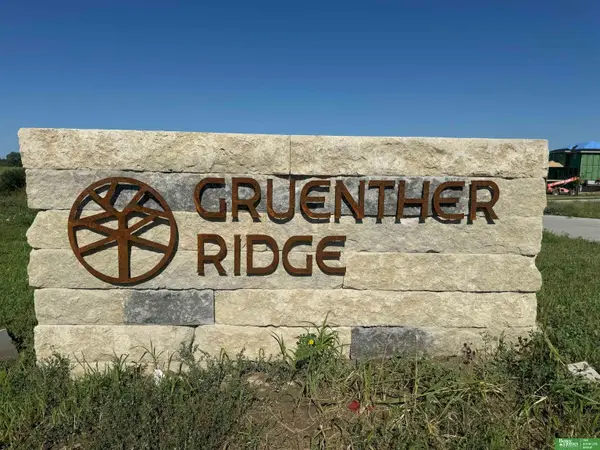 21722 Amber Drive, Gretna, NE 68028