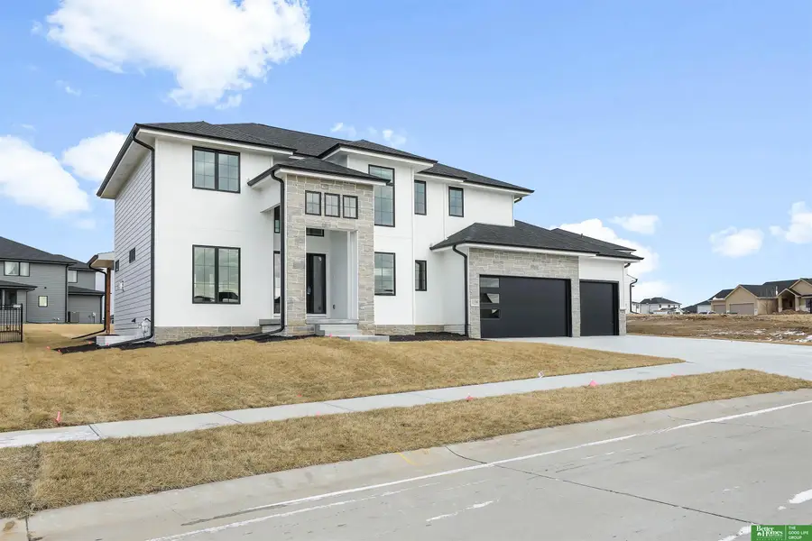 21108 Arlington Street, Elkhorn, NE 68022 - Image #2