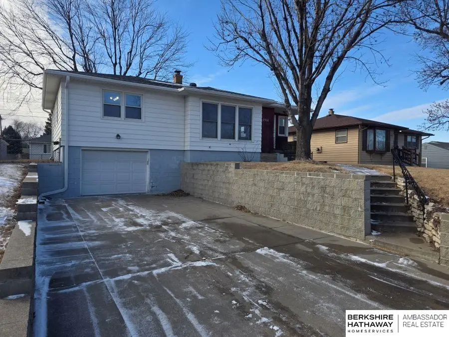 6916 S 41st Avenue, Bellevue, NE 68147 - #2