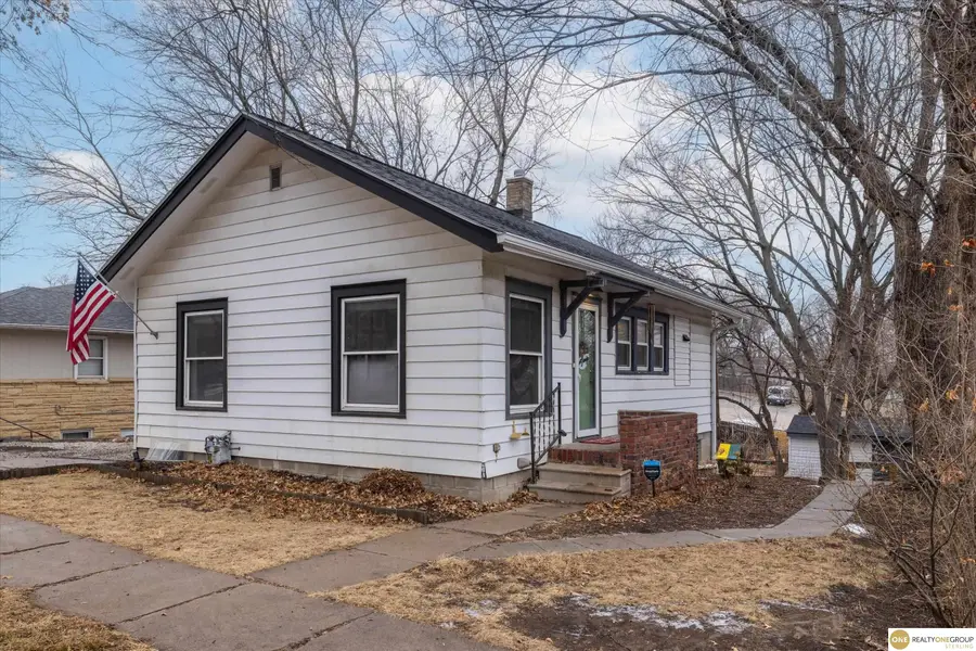 4906 Calvert Street, Lincoln, NE 68506 - #2