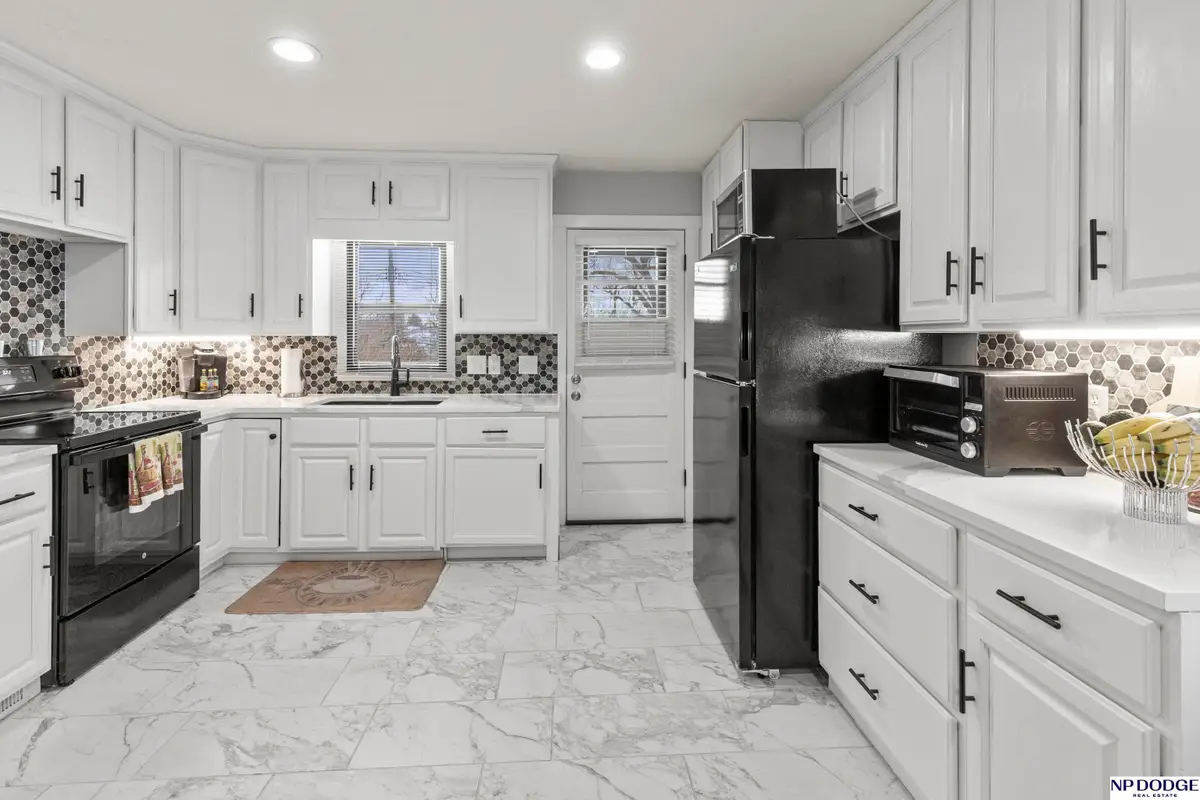 5902 S 50th Street, Omaha, NE 68117 - Image #1