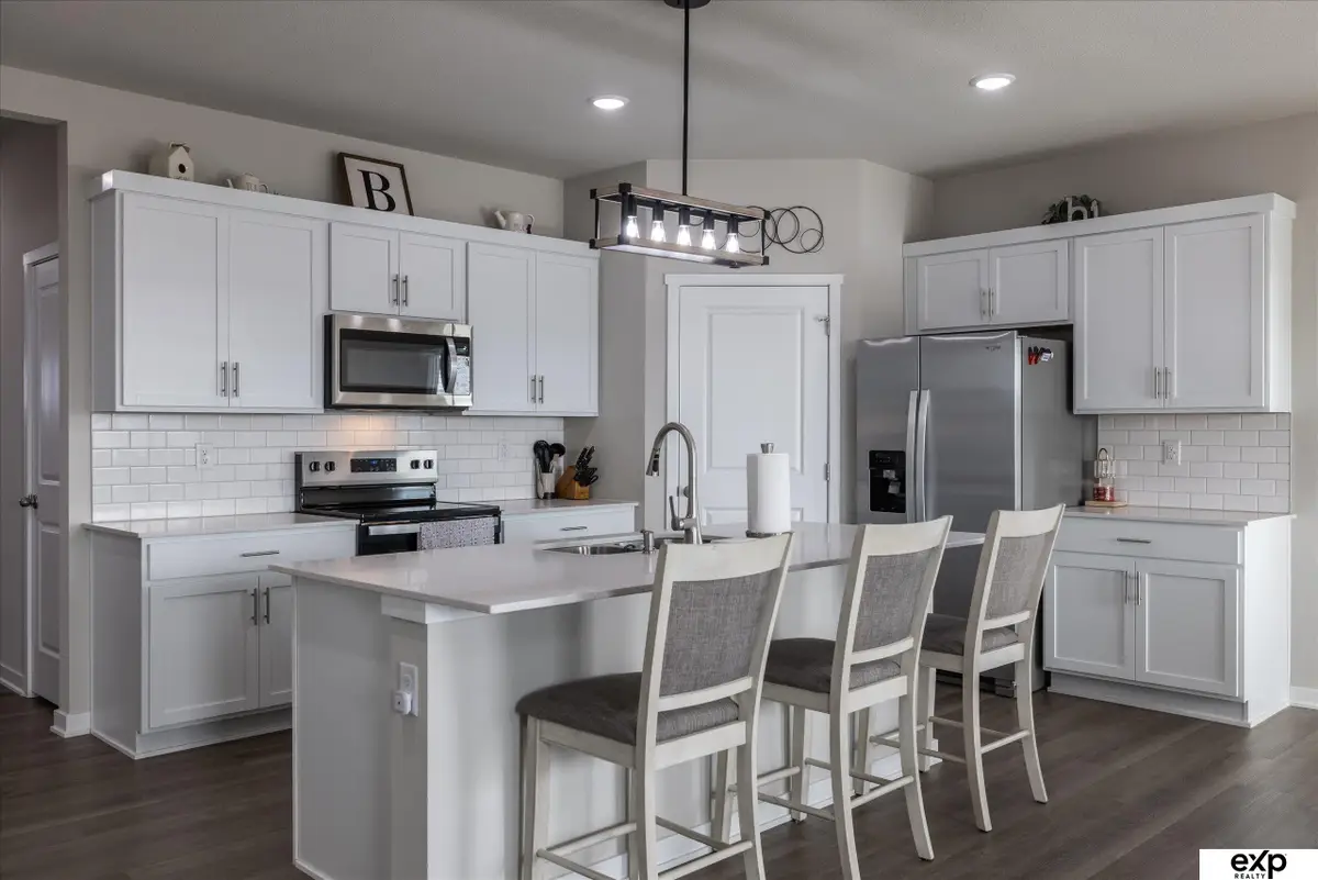 17525 Rose Lane Road, Omaha, NE 68136 - Image #1