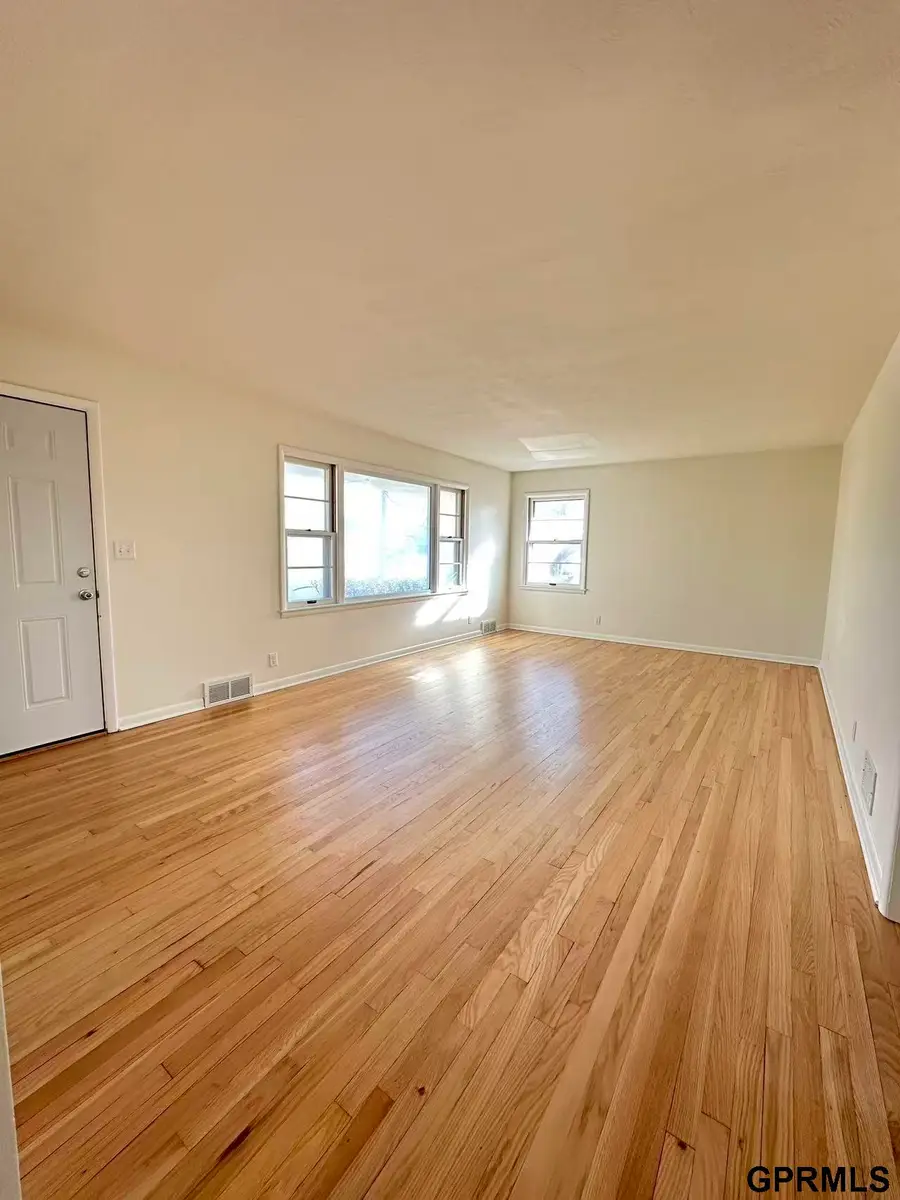 815 S 44th Street, Lincoln, NE 68510 - #3