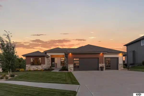 18815 Taylor Circle, Elkhorn, NE 68022