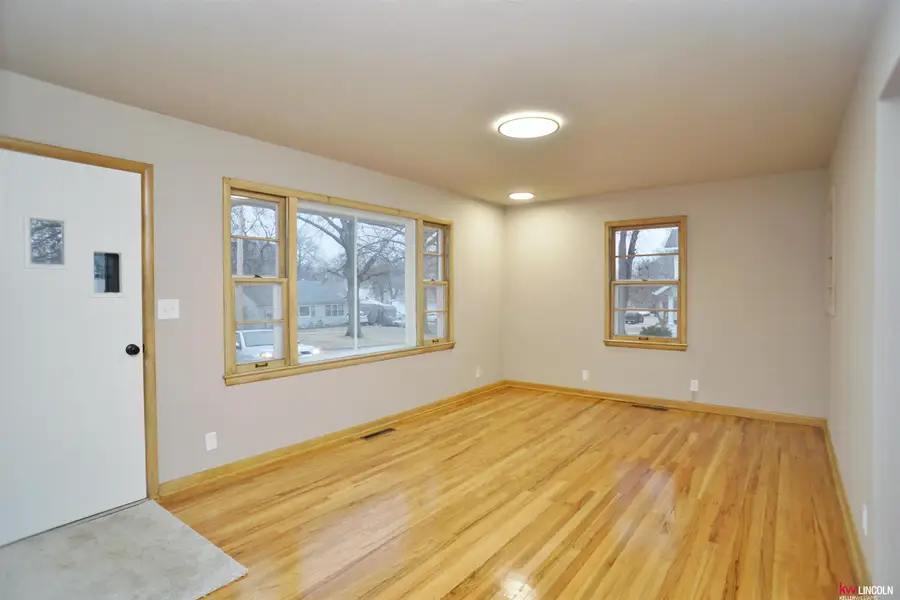 1617 N 58th Street, Lincoln, NE 68505 - Image #2
