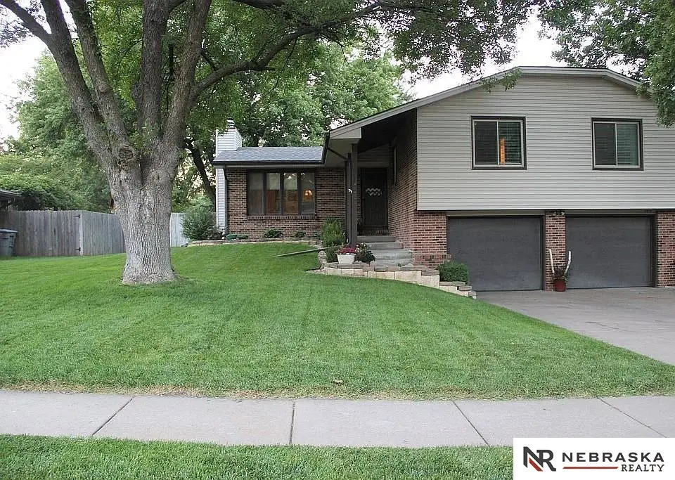 6510 Applewood Drive, Lincoln, NE 68516 - #1