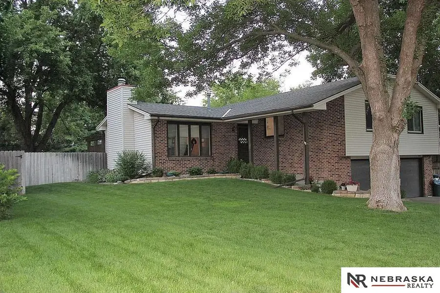 6510 Applewood Drive, Lincoln, NE 68516 - #2