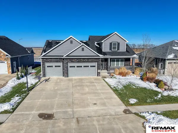 228 Knotty Pine Lane, Seward, NE 68434