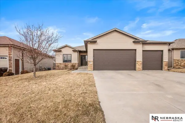 1540 W Silverado Drive, Lincoln, NE 68521