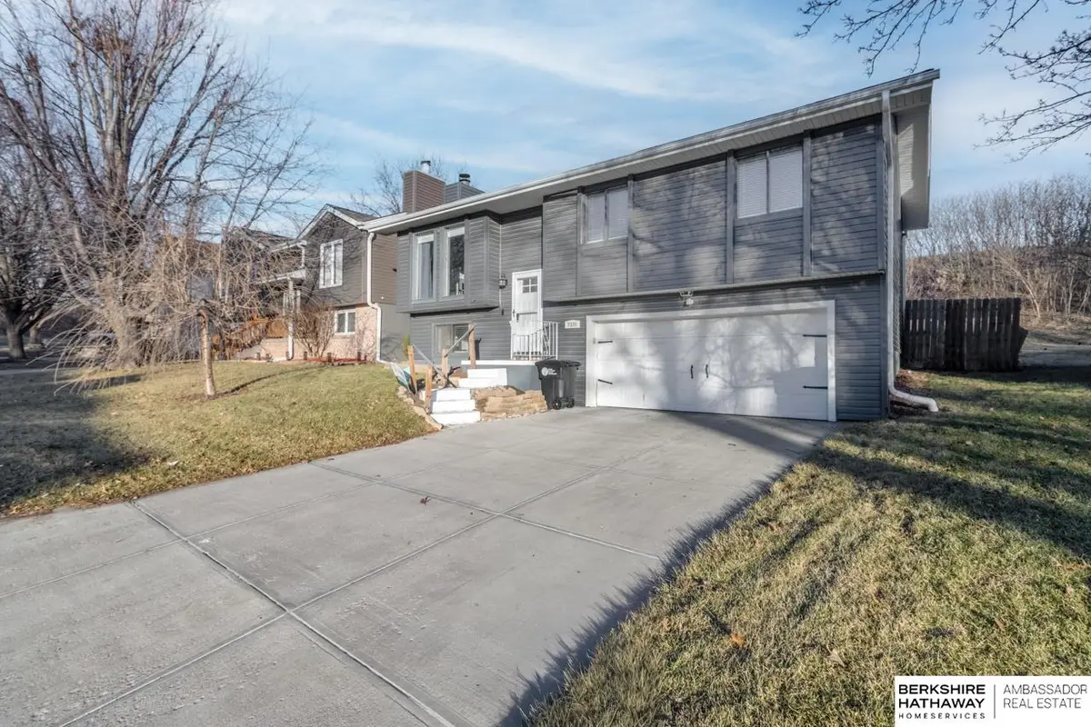 7335 N 80th Street, Omaha, NE 68122 - Image #1