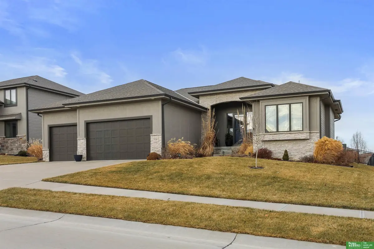 516 Sherwood Drive, Gretna, NE 68028 - #1