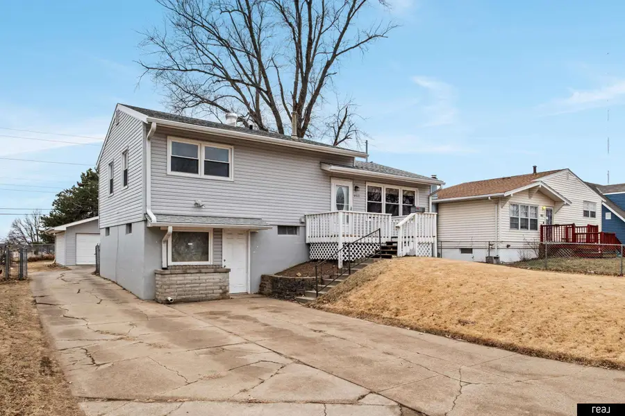 6921 Ogden Street, Omaha, NE 68104 - Image #3