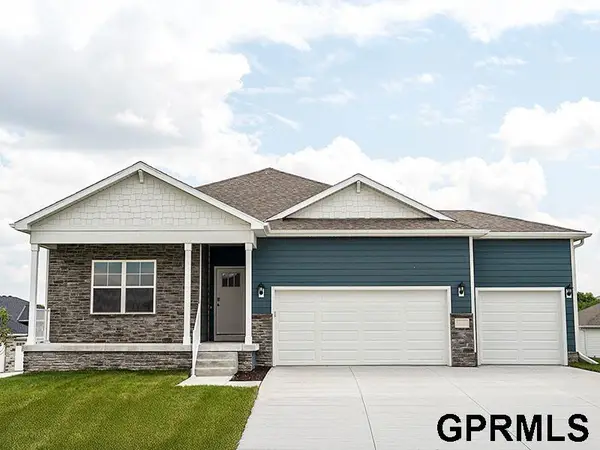 8402 S 184th Way, Gretna, NE 68136