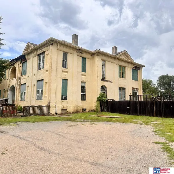 1418 High Street, Beatrice, NE 68310