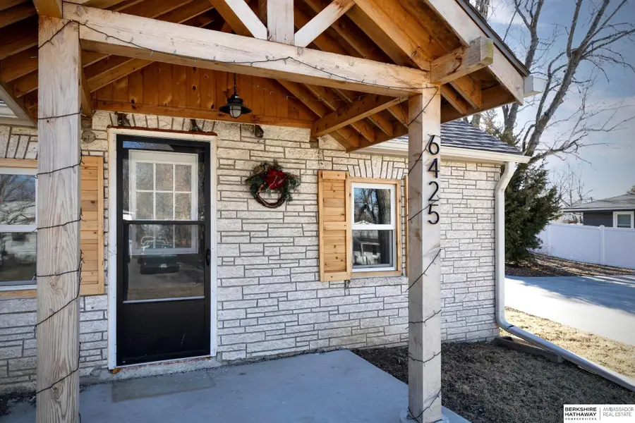 6425 Franklin Street, Omaha, NE 68104 - #2