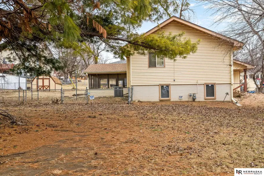 8202 Arlington Drive, Omaha, NE 68134 - #2