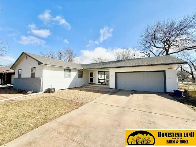 1122 Hubble Street, Fairbury, NE 68352 - #2