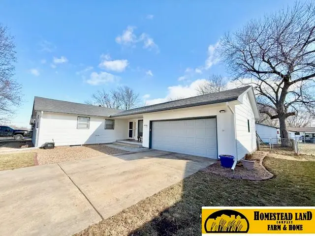 1122 Hubble Street, Fairbury, NE 68352 - #3