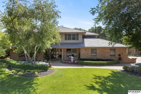 9733 Brentwood Road, Omaha, NE 68114