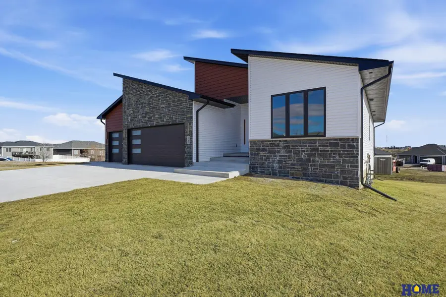 7743 Aero Circle, Lincoln, NE 68516 - #3