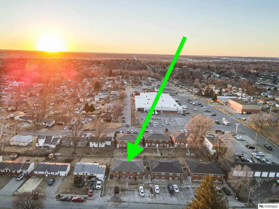 6918 S 39th Street, Bellevue, NE 68147 - #2