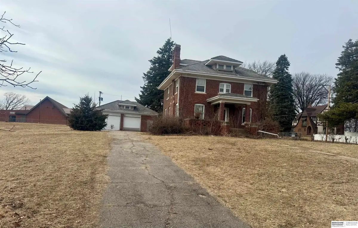 5224 N 52nd Street, Omaha, NE 68104 - #1