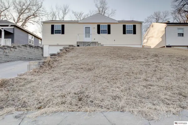 3866 N 65th Street, Omaha, NE 68104