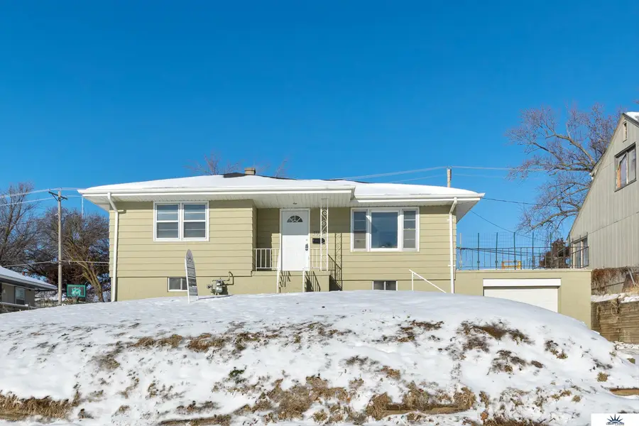 3926 Vernon Avenue, Omaha, NE 68111 - #2