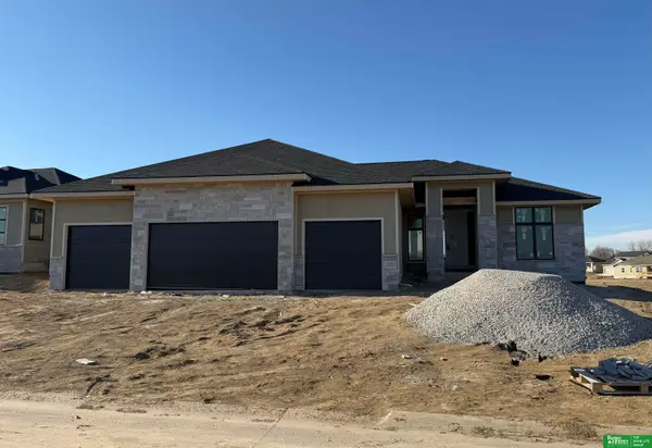 21410 Morning View Drive, Elkhorn, NE 68022