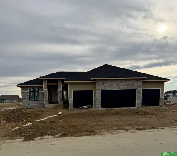 6517 S 214th Street, Elkhorn, NE 68022