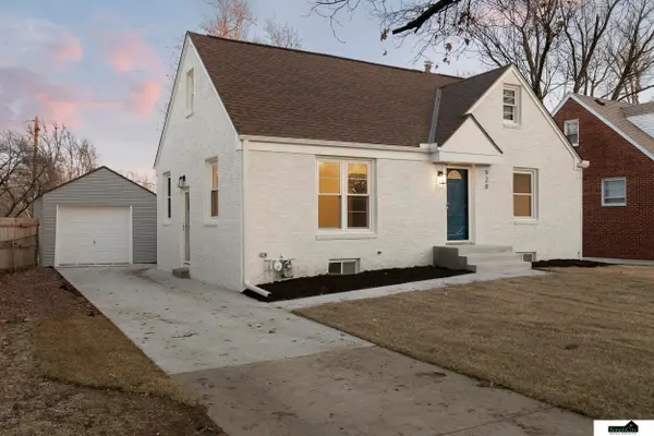 928 Clark Street, Lincoln, NE 68510