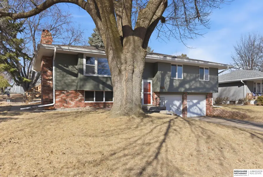 4008 N 93rd Street, Omaha, NE 68134 - #3