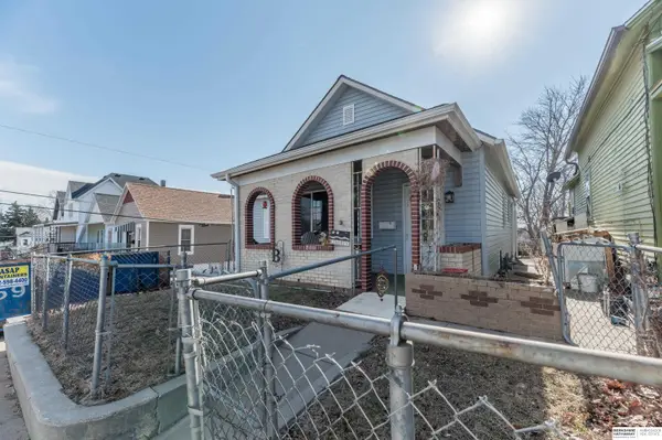 2111 J Street, Omaha, NE 68107