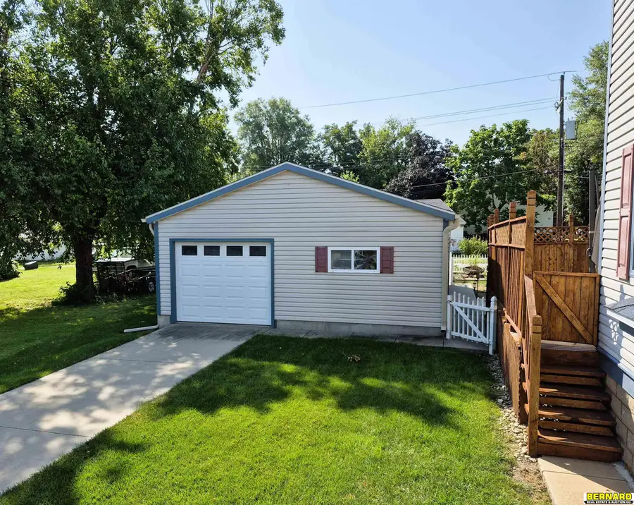 1215 Central Avenue, Auburn, NE 68305 - #3