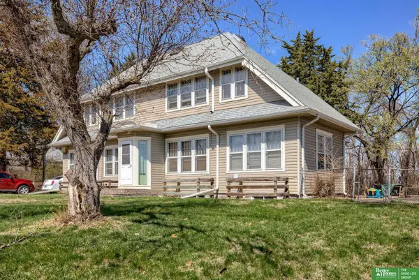 2322 Read Street, Omaha, NE 68112