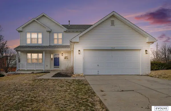 7822 S 97th Circle, La Vista, NE 68128