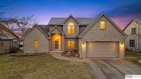 1226 Cork Drive, Papillion, NE 68046
