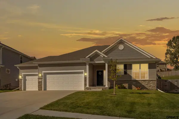 7358 S 185 Street, Omaha, NE 68136