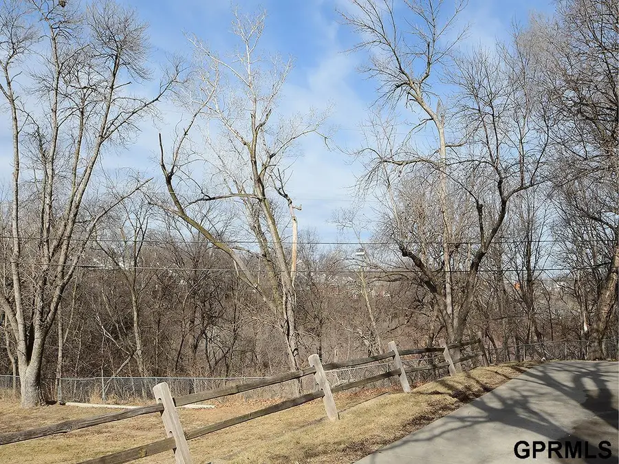 128 Arbor Court, Omaha, NE 68108 - #2